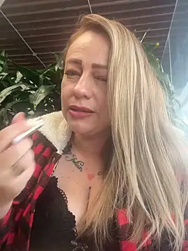 Chanel 87xxx online show from April 15, 2026, 8:53 pm