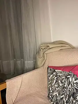 Snapshot of milkyhonybaby chatting on March 18, 2025, 6:26 pm milkyhonybaby online show from March 18, 2025, 6:26 pm