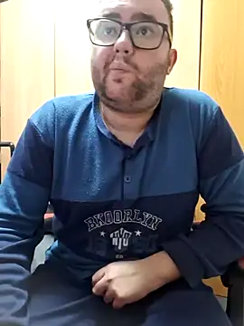 Javier bear online show from March 11, 2025, 2:51 pm