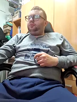 Javier bear online show from April 10, 2026, 9:14 am