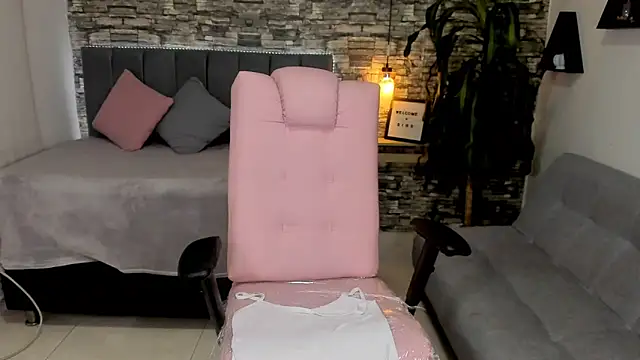  oliviawilde 1 online show from December 15, 2024, 4:29 am