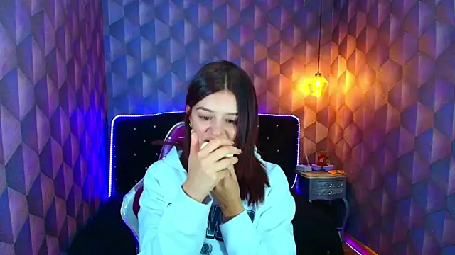 Snapshot of LiaHarryis chatting on February 17, 2026, 6:47 pm LiaHarryis online show from February 17, 2026, 6:47 pm