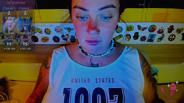 EllieOz online show from September 27, 2025, 5:40 pm