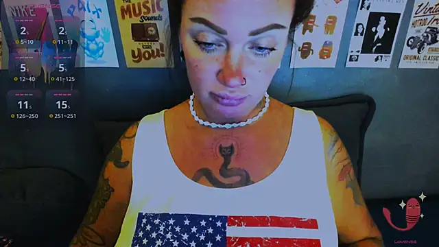 EllieOz online show from April 24, 2026, 8:22 pm