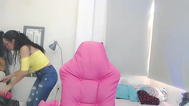 sasha mom69  online show from March 24, 2026, 2:33 pm