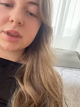 curvyflawless online show from February 15, 2025, 10:00 am