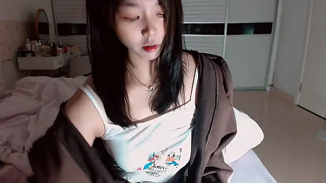 -Lucky Girl online show from March 4, 2026, 12:22 pm