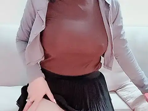 Bella Babi online show from November 19, 2025, 8:03 am