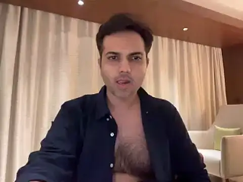 Snapshot of immog727 chatting on December 28, 2024, 8:04 pm immog727 online show from December 28, 2024, 8:04 pm