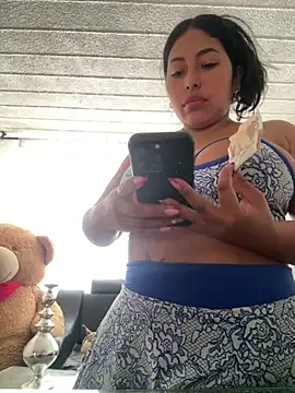 emmyjhonson07 online show from February 27, 2026, 1:22 pm