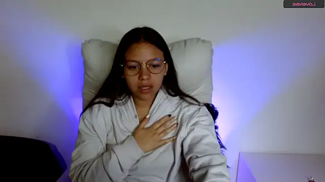 SamanthaRoldaan online show from February 21, 2025, 1:55 pm