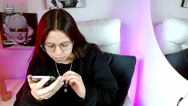 SamanthaRoldaan online show from October 9, 2025, 2:59 pm