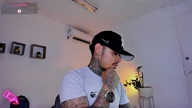 JordanSmiith  online show from February 14, 2025, 2:28 am