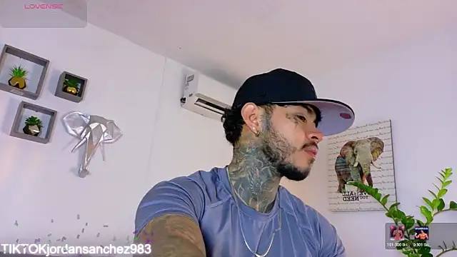 JordanSmiith  online show from February 5, 2026, 10:14 pm