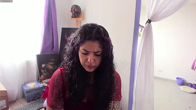 Snapshot of witchviolet chatting on September 11, 2025, 1:11 pm witchviolet online show from September 11, 2025, 1:11 pm