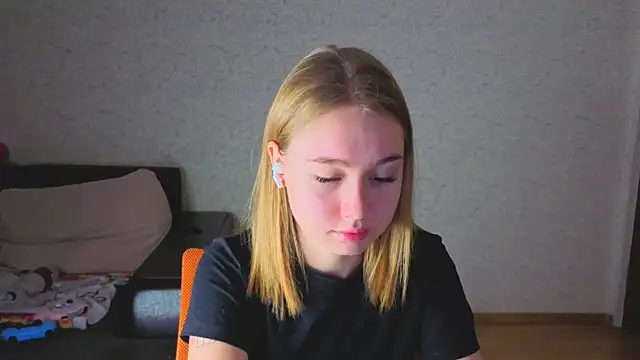 natali2550 online show from December 23, 2025, 7:17 am