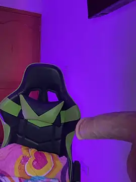 leila 22 online show from October 17, 2025, 6:38 am