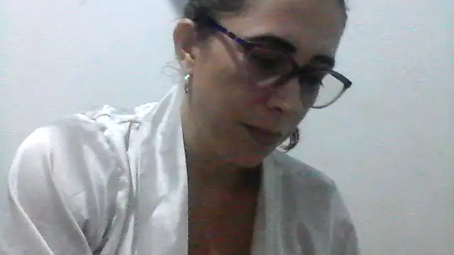 Snapshot of mademonsexy chatting on October 4, 2025, 3:37 am mademonsexy online show from October 4, 2025, 3:37 am