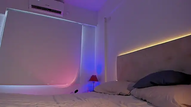 alaskavenom  online show from November 17, 2025, 6:46 pm