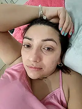 Snapshot of claudia chatting on April 19, 2026, 2:33 am claudia online show from April 19, 2026, 2:33 am