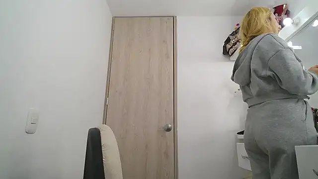 Barbie girl 69 online show from April 13, 2026, 12:05 am