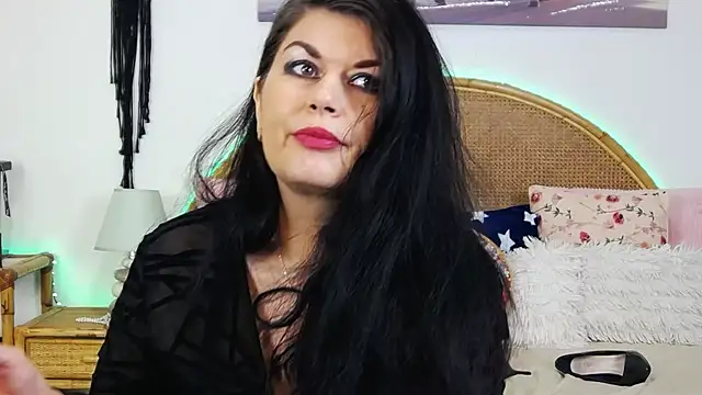 EllenGrace online show from January 5, 2025, 2:06 am