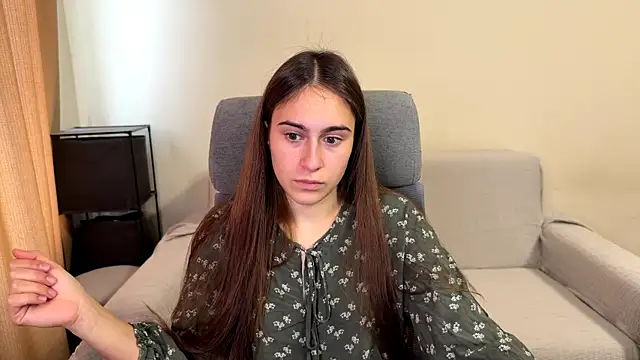 AliceKolltt online show from October 19, 2025, 12:17 pm