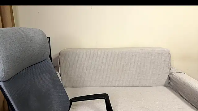 AliceKolltt online show from November 26, 2025, 3:02 pm