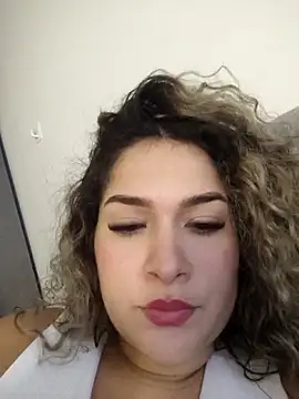 Sara smiiith211 online show from May 19, 2026, 1:56 am