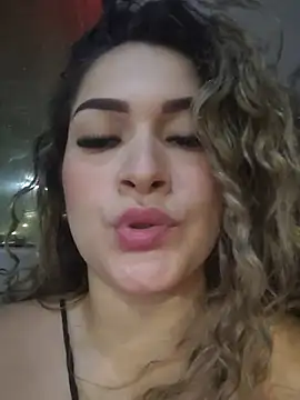 Sara smiiith211 online show from June 12, 2026, 12:20 am