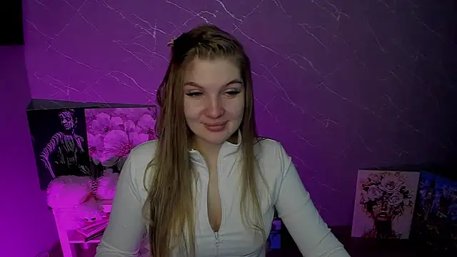 lily williamss online show from May 15, 2026, 11:45 pm