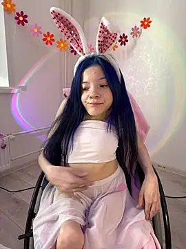 MiniSophiaa online show from March 31, 2026, 9:32 am