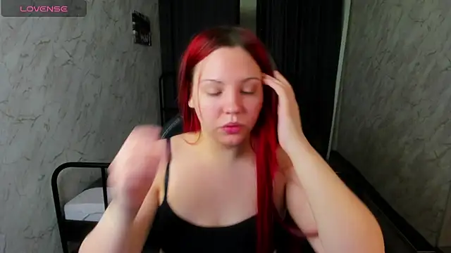 Snapshot of Stacy_Luv chatting on February 17, 2025, 1:04 am Stacy Luv online show from February 17, 2025, 1:04 am