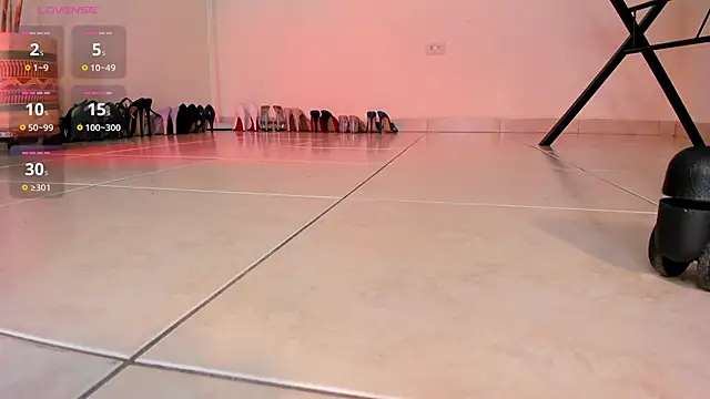 Snapshot of Kimmroggerr chatting on February 19, 2025, 8:52 pm Kimmroggerr online show from February 19, 2025, 8:52 pm