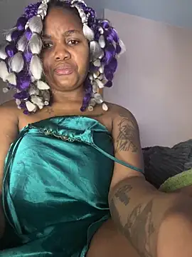 Snapshot of Cherrytowild chatting on February 13, 2026, 7:59 am Cherrytowild online show from February 13, 2026, 7:59 am