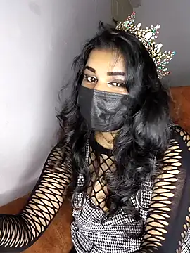 Snapshot of lolalivv chatting on January 14, 2025, 10:44 pm lolalivv online show from January 14, 2025, 10:44 pm