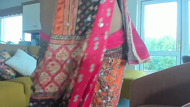 winterforu online show from March 19, 2025, 4:02 pm