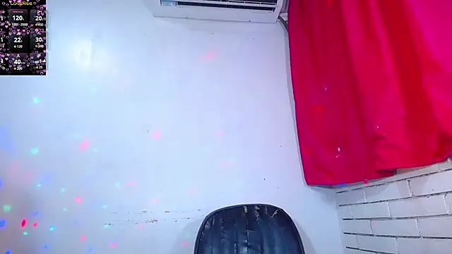 Snapshot of Nikoll_Dirty chatting on February 19, 2026, 4:52 am Nikoll Dirty online show from February 19, 2026, 4:52 am