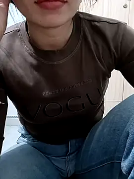 Snapshot of Blythe_69 chatting on February 4, 2025, 10:32 am Blythe 69 online show from February 4, 2025, 10:32 am