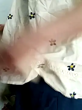 Snapshot of Blythe_69 chatting on September 24, 2025, 3:21 am Blythe 69 online show from September 24, 2025, 3:21 am