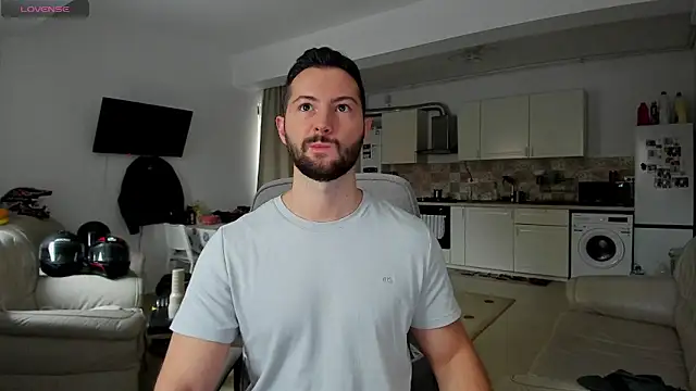 ZackFraser online show from November 5, 2025, 9:53 am