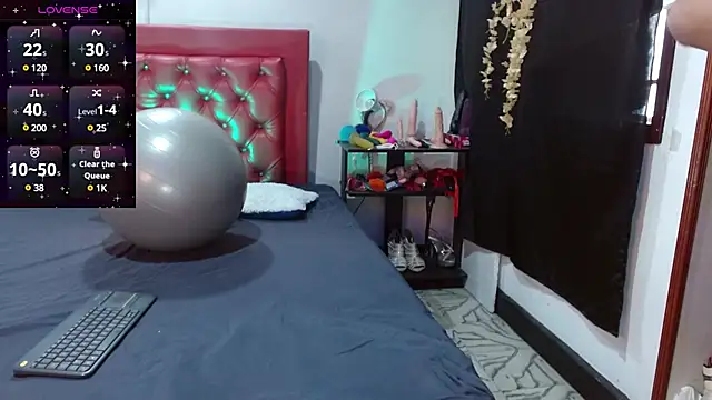 Snapshot of cleopatraa chatting on December 9, 2024, 8:33 pm cleopatraa online show from December 9, 2024, 8:33 pm