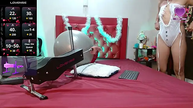 Snapshot of cleopatraa chatting on December 14, 2024, 7:25 pm cleopatraa online show from December 14, 2024, 7:25 pm