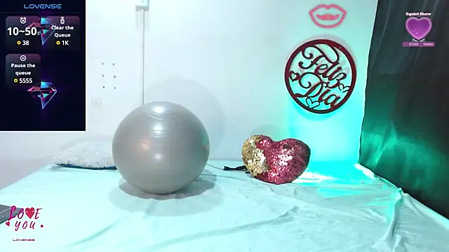 Snapshot of cleopatraa chatting on February 25, 2025, 7:36 pm cleopatraa online show from February 25, 2025, 7:36 pm