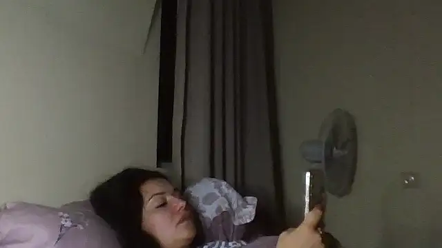 Linusya online show from October 11, 2025, 5:33 pm