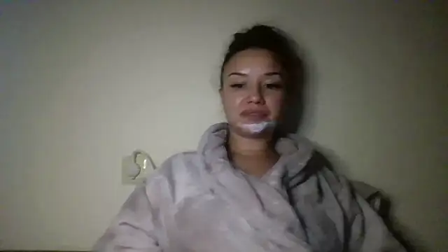 Linusya online show from October 24, 2025, 2:24 pm