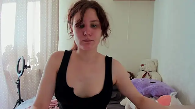 Snapshot of Charlotte_wow chatting on August 1, 2026, 2:38 pm Charlotte wow online show from August 1, 2026, 2:38 pm