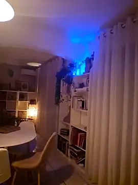 Snapshot of Luna_Kitanna chatting on December 12, 2024, 8:53 pm Luna Kitanna online show from December 12, 2024, 8:53 pm