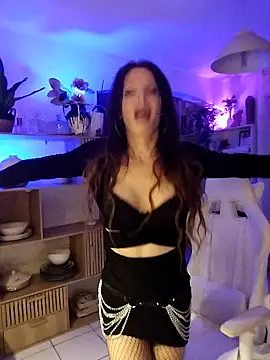 Snapshot of Luna_Kitanna chatting on March 3, 2025, 10:10 pm Luna Kitanna online show from March 3, 2025, 10:10 pm