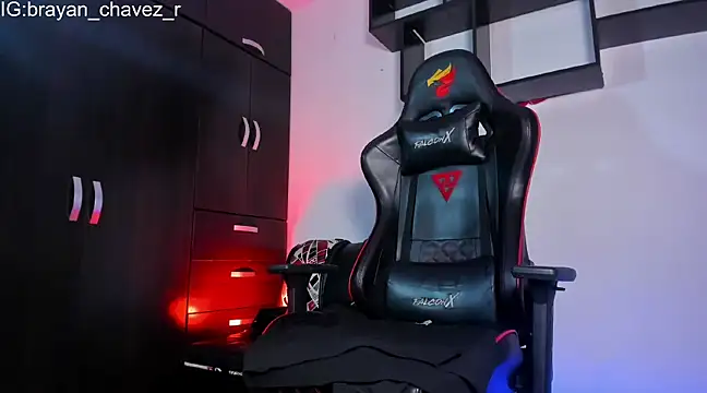 Snapshot of innsolemnia chatting on February 13, 2025, 9:51 am innsolemnia online show from February 13, 2025, 9:51 am